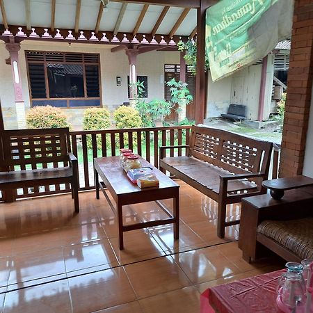 Romadhoni Homestay Magelang Kültér fotó